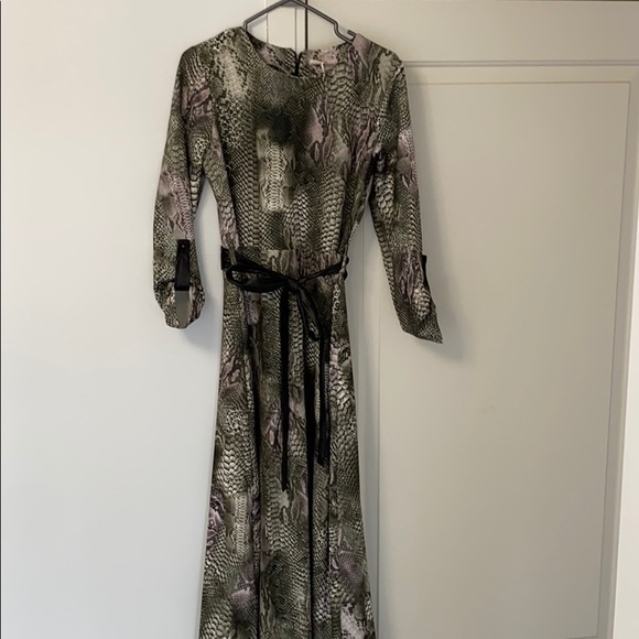 MAXI DRESS - Picture 1 of 4